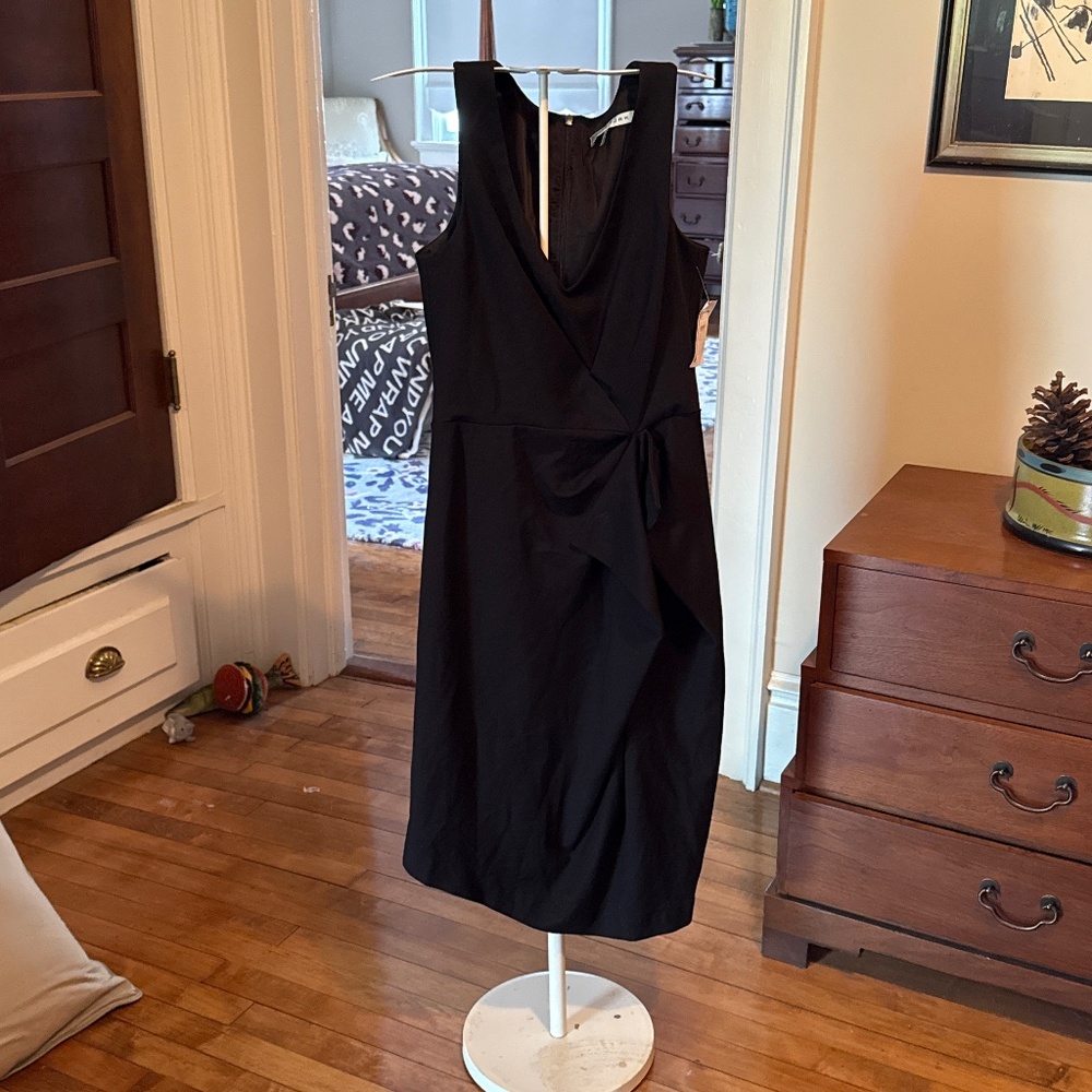 Trina Turk cocktail dress. NWT. Retail 238. Bought at Nordstrom for 75